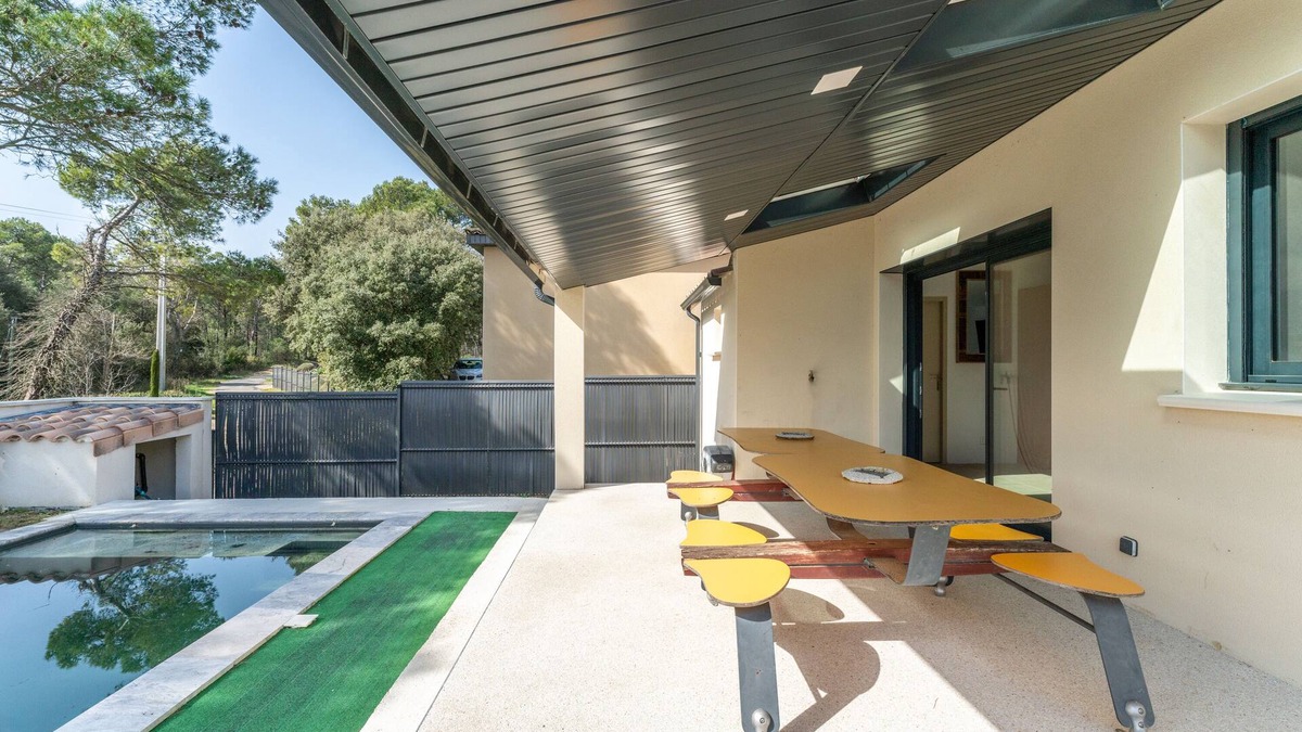 Mondragon Villa | Villa 'Sérénity 10 Pers Maxi' with WIFI, private pool, private terrace and air conditioning