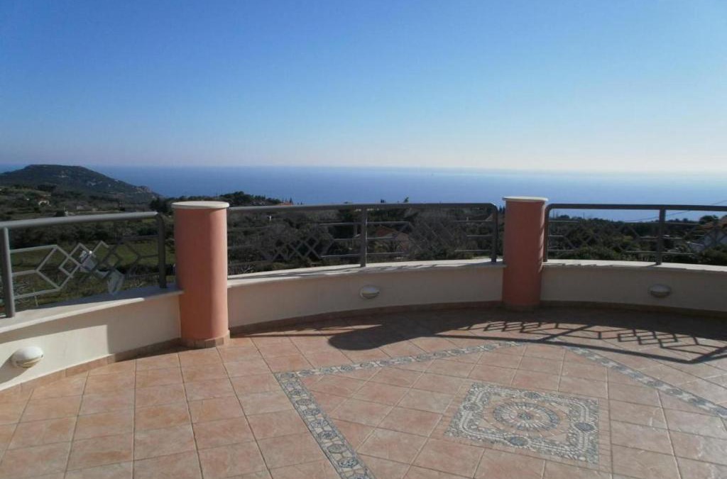 Sipiada Villa | Villa Serenity a luxury relaxing retreat with swimming pool in Kymi Euboea