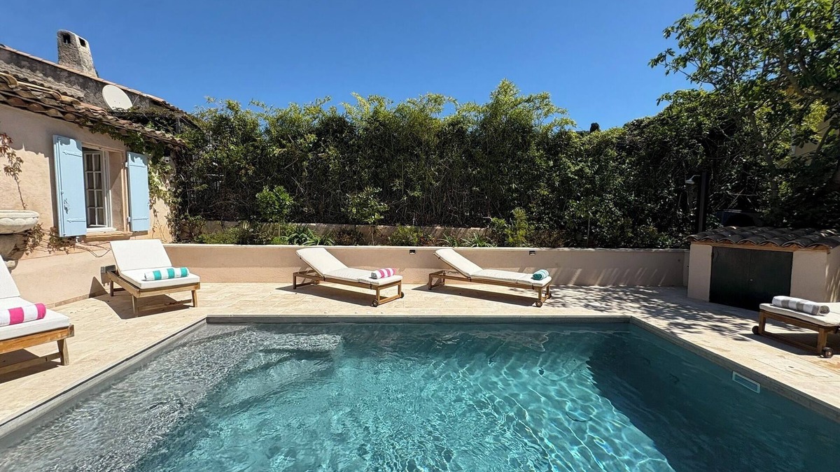 La Mole Villa | Villa Sereno - 20min from Saint-Tropez. 5 bedrooms with private pool.