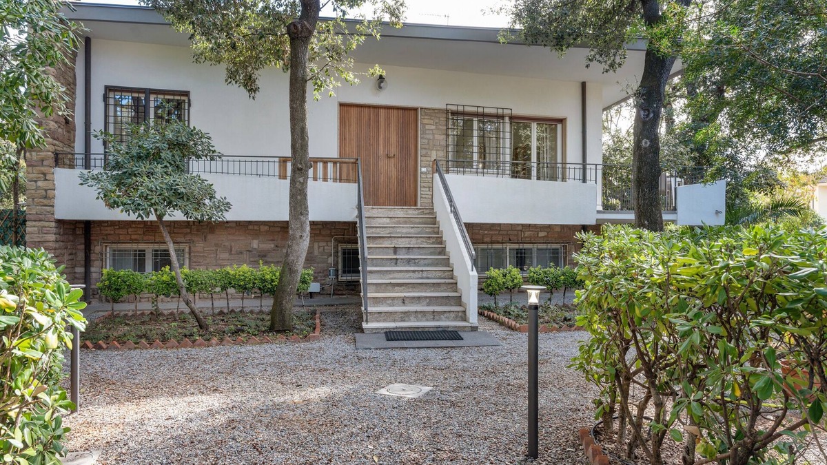 Castagneto Carducci Apartment | Villa Seristori - 15 places with garden, 50 m from the beach
