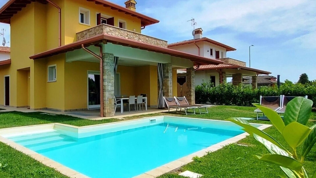 Crociale Villa | Villa Silvia, with private heated pool and garden.