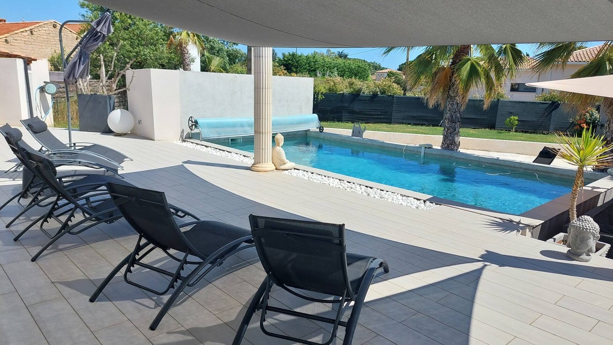 Saint-Aunes Villa | Villa sleeps 6, private heated pool. Close to Montpellier and its beaches.
