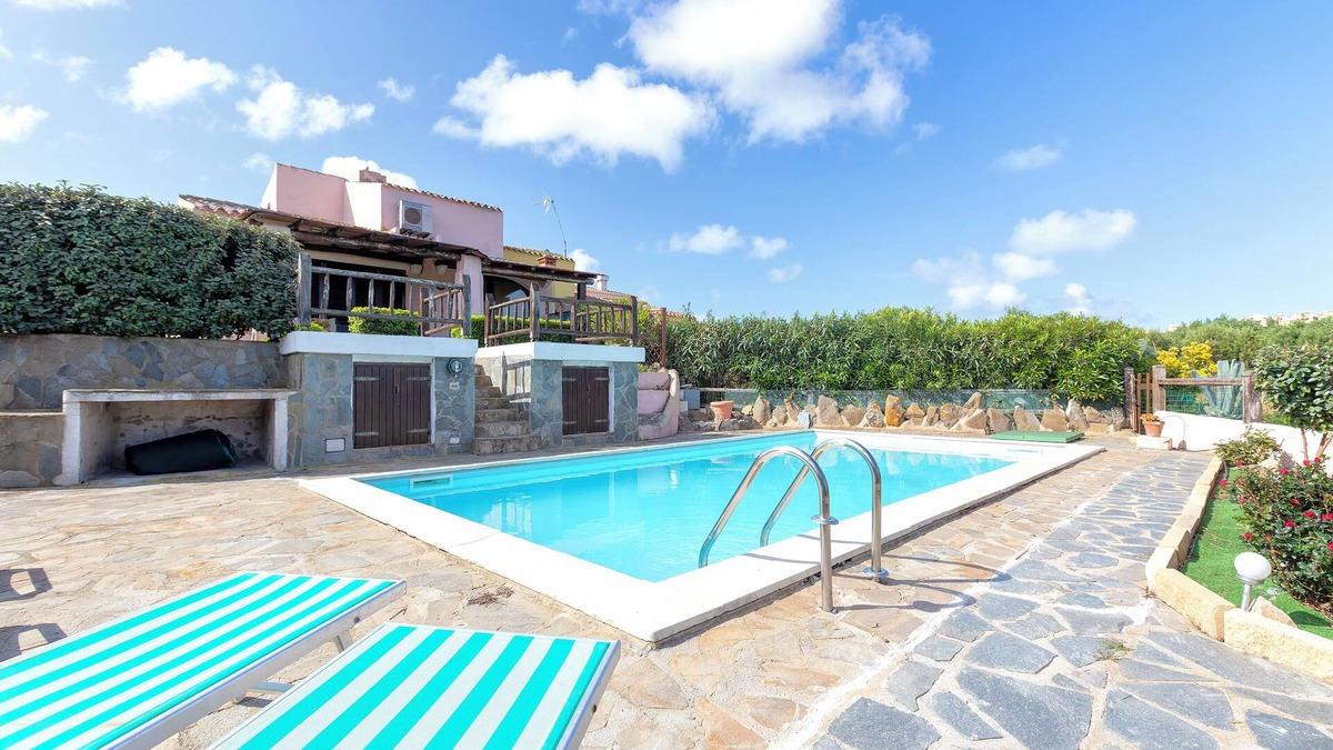 Punta De Su Turrione Villa | Villa 'Sofia' with Mountain View, Wi-Fi and Air Conditioning