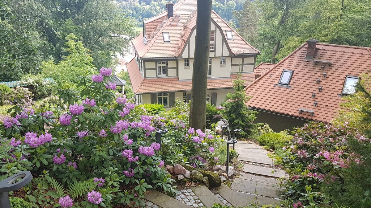 Rathmannsdorf Apartment | Villa Sonnenburg - main house