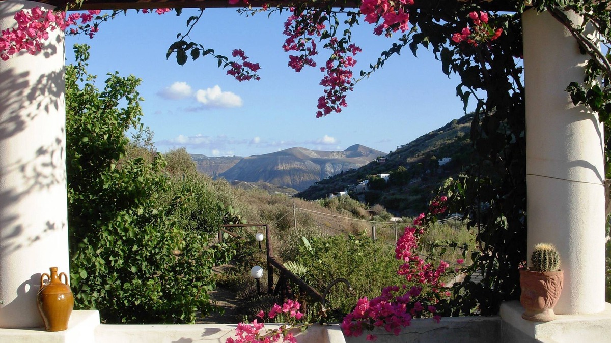 Lipari House | Villa Soprana, vacation home.