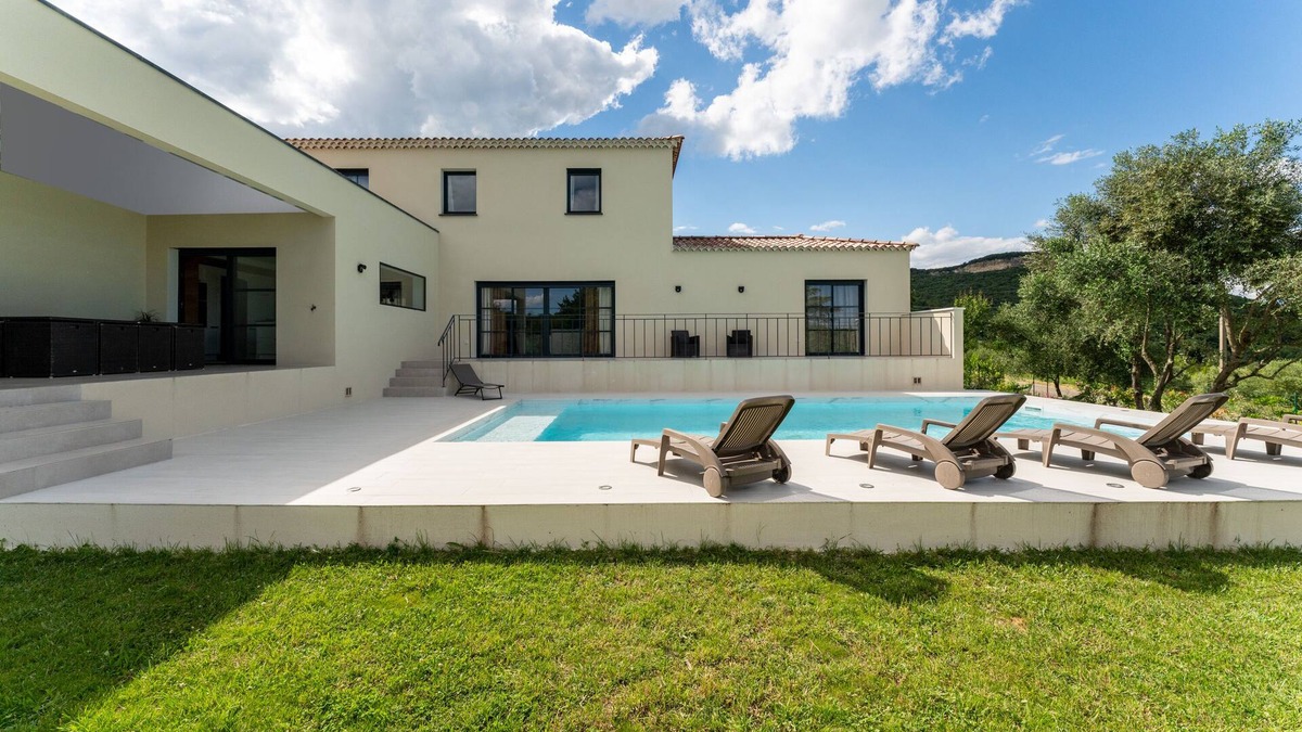 Saint-Andre-d'Olerargues Villa | Villa 'Spacieuse Et Accueillante' with Pool, Terrace & Wi-Fi