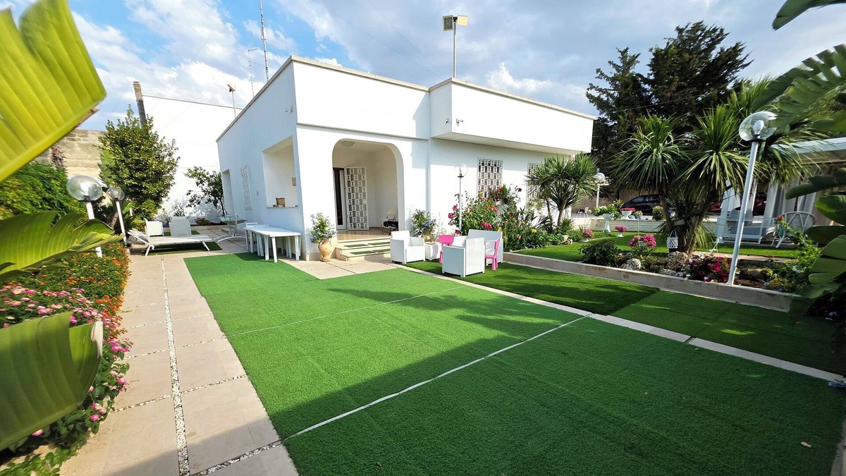 Municipio 5 Villa | Villa spacious and light those seeking relaxation just a few kilometers from the center of Bari