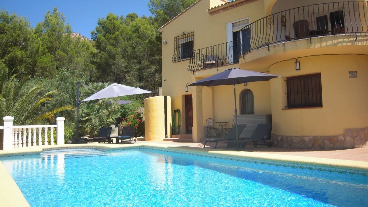 Jalon Villa | Villa Spain, Costa Blanca, Jalón, Casa Marrón
