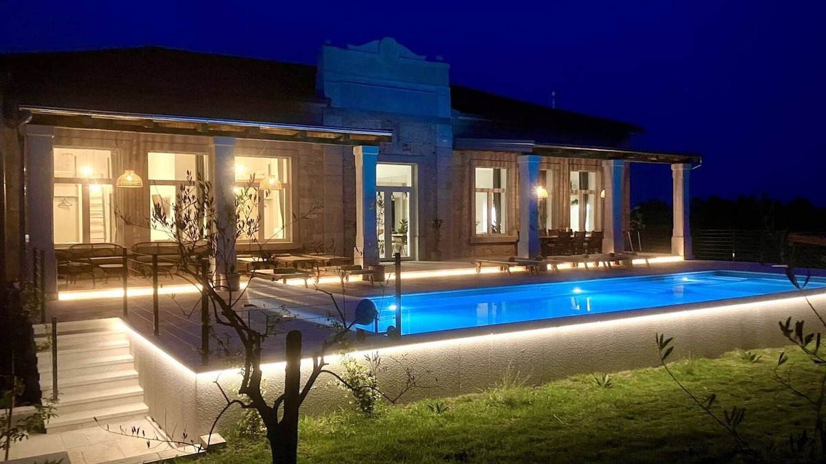 Vranje Selo House | Villa Stara Škola with sauna and pool in Vižinada