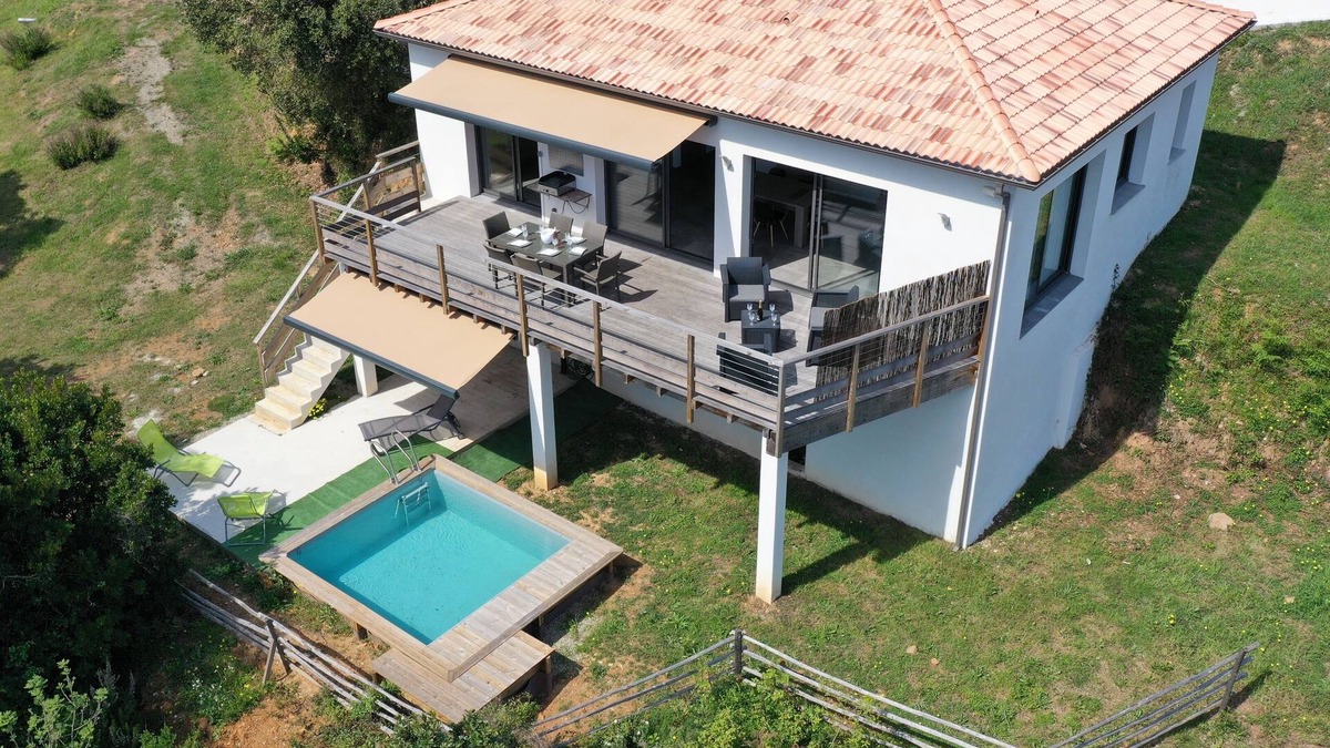 Taglio-Isolaccio House | VILLA SUR LES BOIS 85m² 5/7 pers Beach 3 minutes away, Plancha