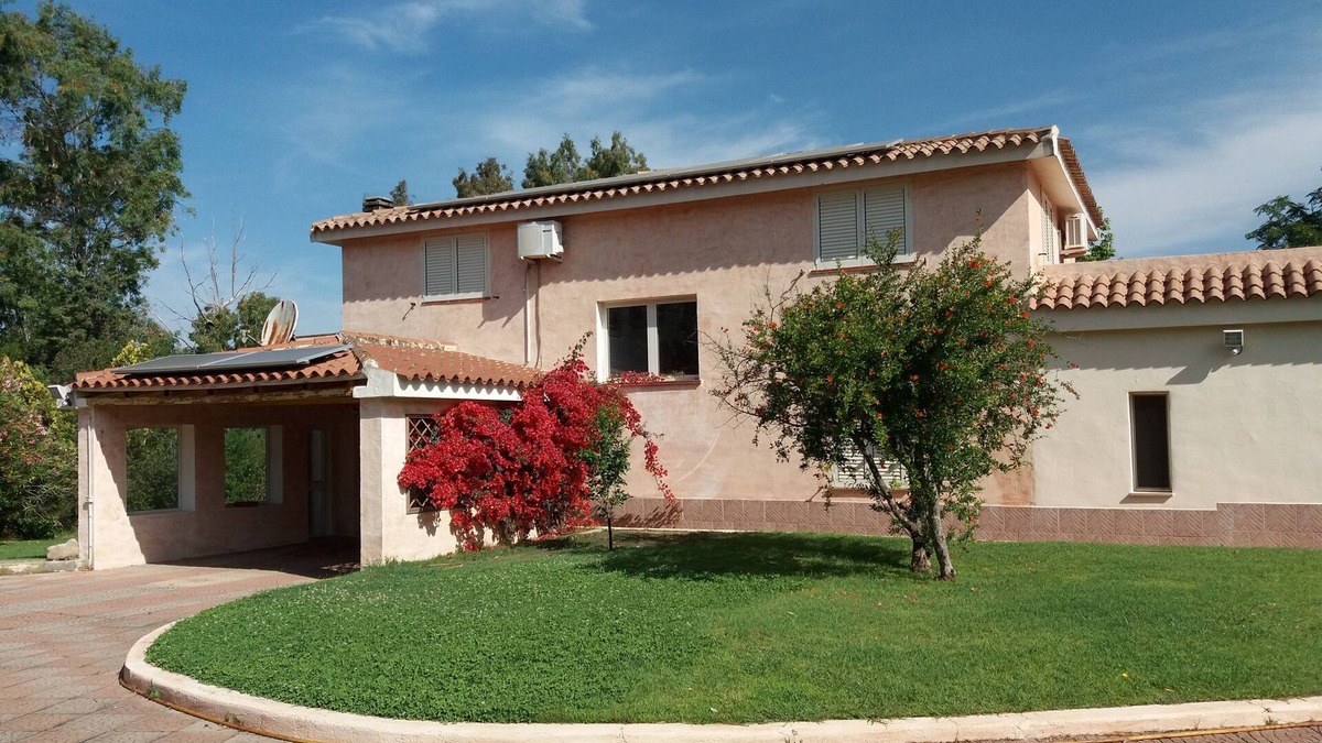 Sa Castangia Bed & Breakfast | Villa surrounded by greenery