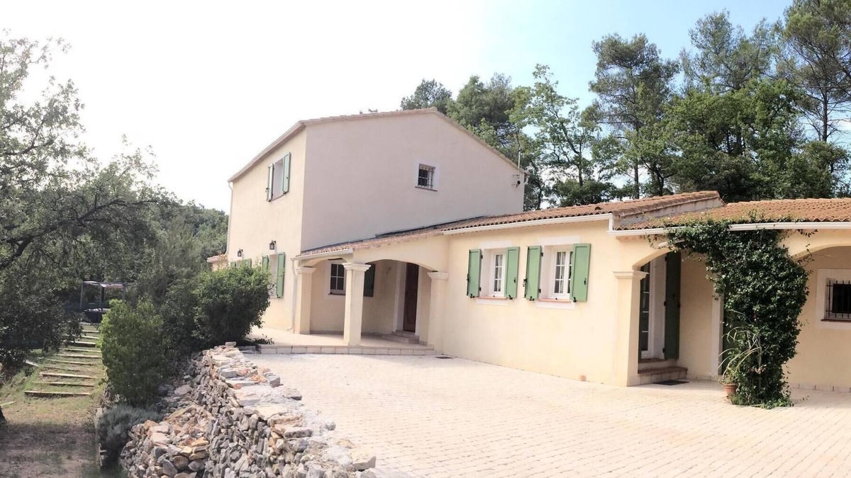 Ollieres Villa | Villa Swimming pool 210m2/3000m2 In the countryside but 15 minutes walk from Saint Maximin