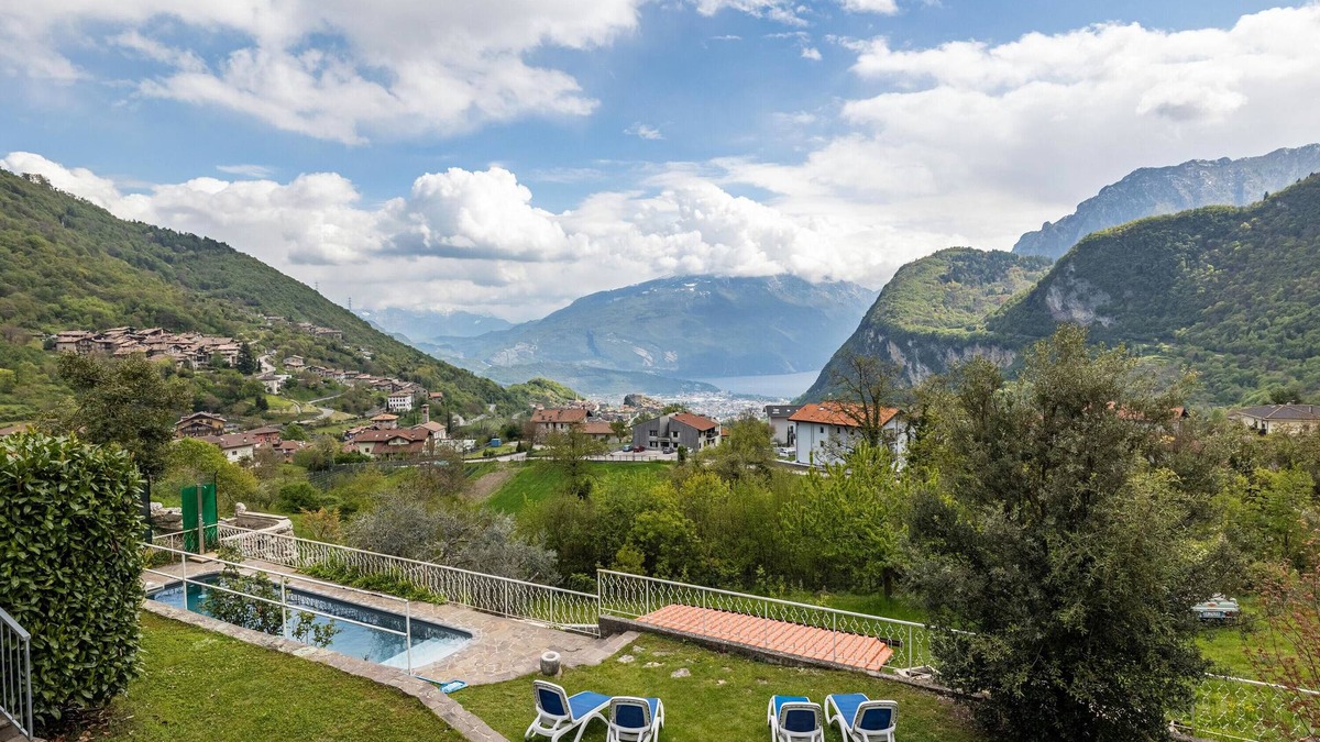 Ville del Monte Villa | Villa "Tanas" with Lake View, Private Pool & Wi-Fi