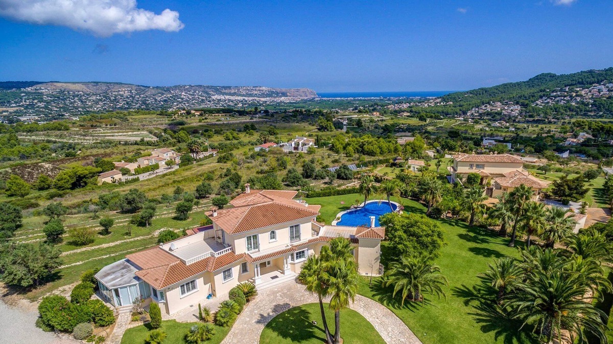 Tarraula Villa | Villa Tarraula by Villa Plus