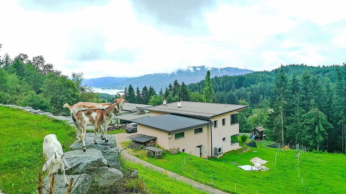 Techelsberg am Worther See House | Villa Techelsberg by Interhome