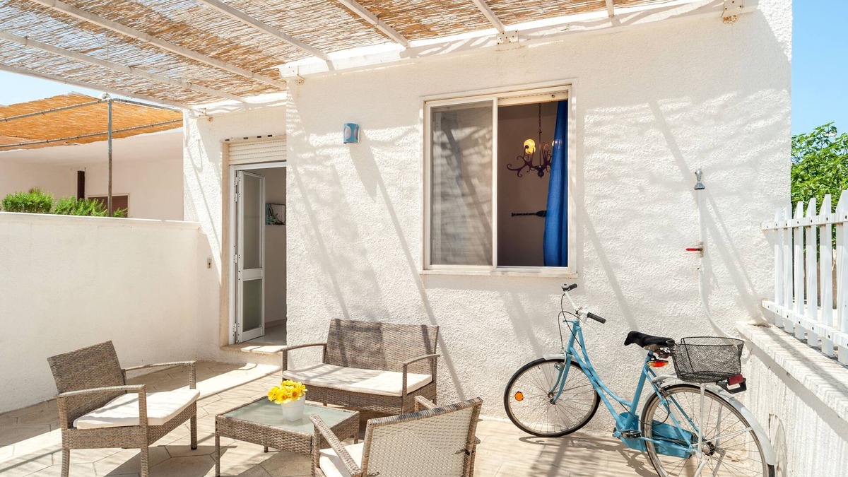 Torre Lapillo Villa | Villa Telia Directly on the Beach with Terrace; Pets Allowed, Parking Available