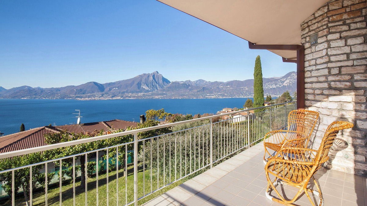 Albisano Apartment | Villa Teresa-Lake View