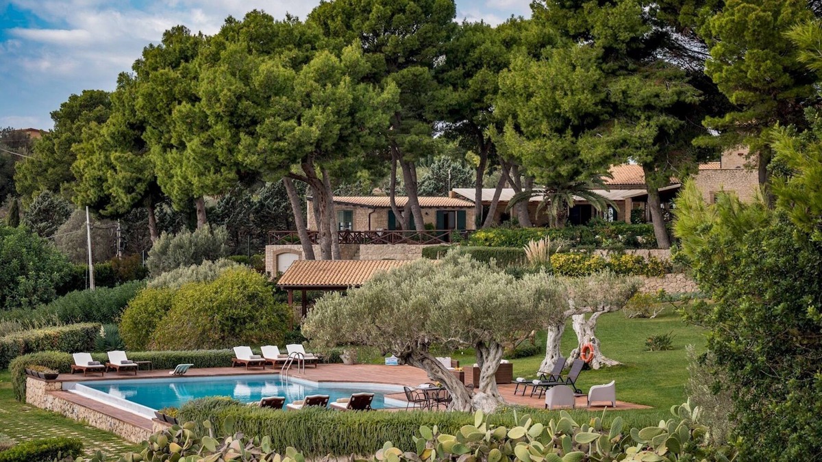 Licata Villa | Villa Terra Del Sole 10+2, Emma Villas
