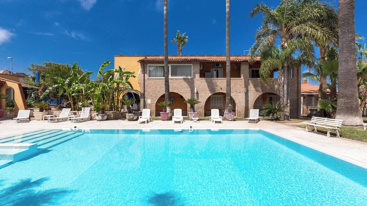 Taranto Villa | Villa Thalissa by Perle di Puglia
