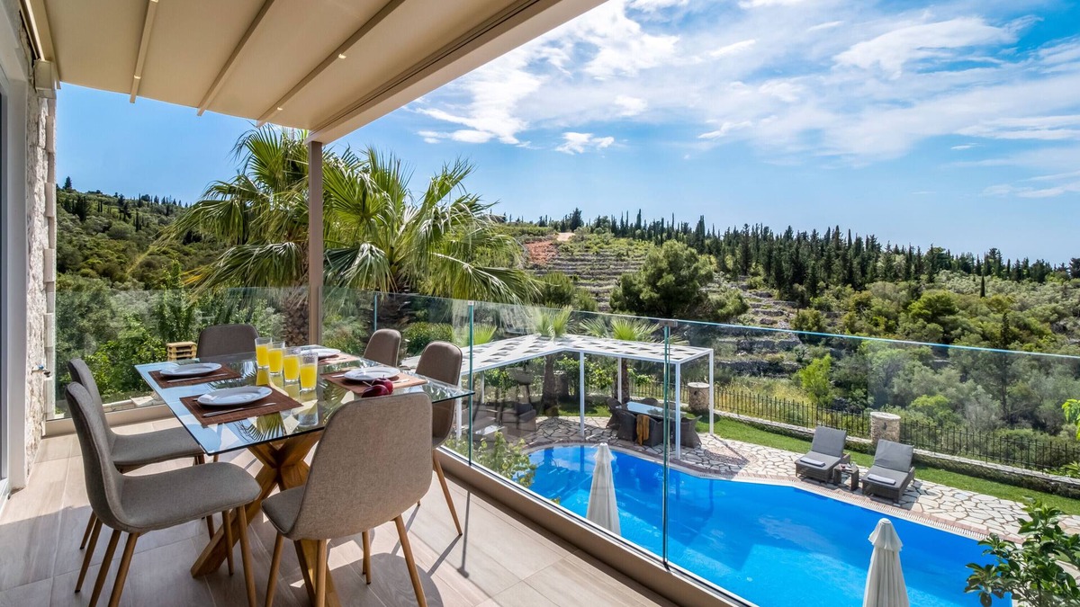 Tsoukaladhes Villa | Villa "Thanasis" with Sea View, Private Pool & Wi-Fi
