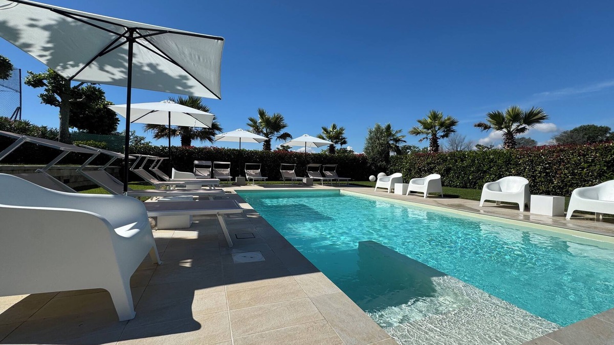 Civitanova Marche Villa | Villa Torrione - ENTIRE VILLA - Modern Design, Private Pool & AirCO