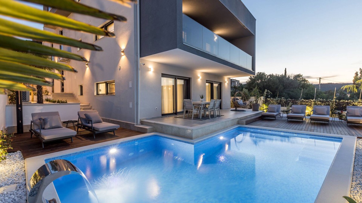 Vinisce Villa | Villa Todo with heated pool and jacuzzi