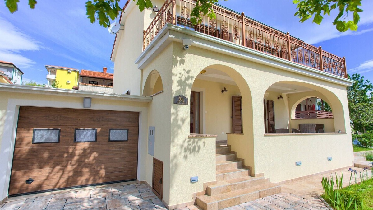 Cizici Villa | Villa Toic by the seaside with beautiful Seaview