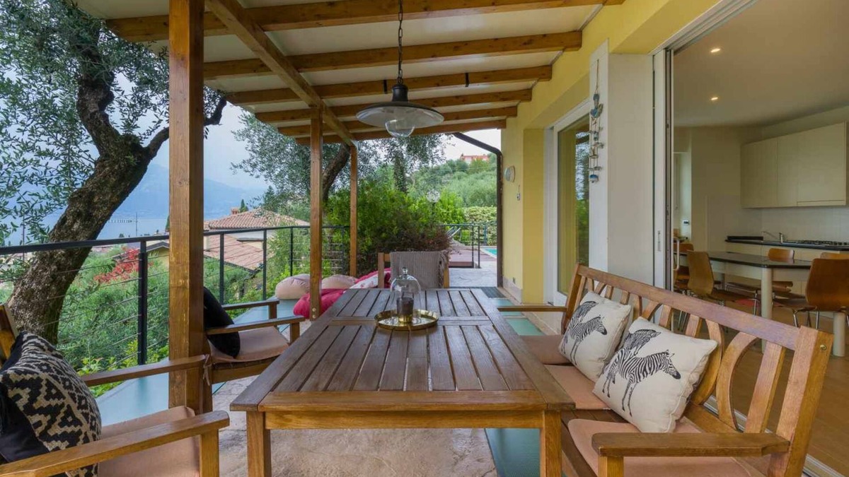 Torri del Benaco House | Villa Torri Panoramic Pool