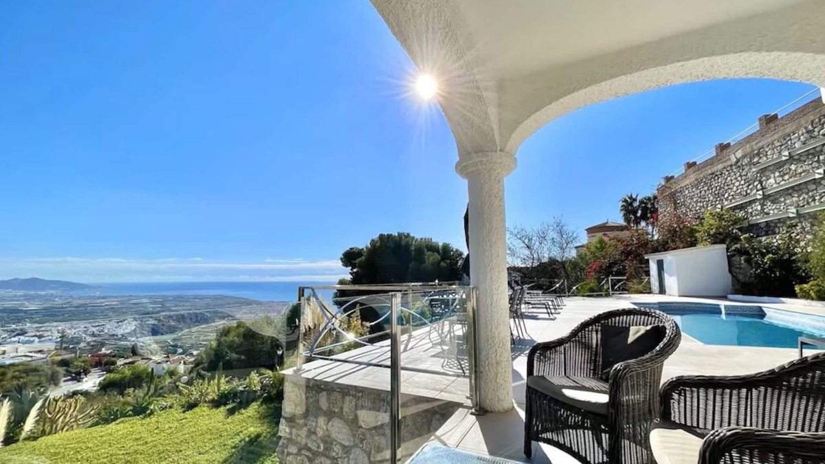 Salobrena Villa | Villa Tortuga: Comfortable property with panoramic views and large pool