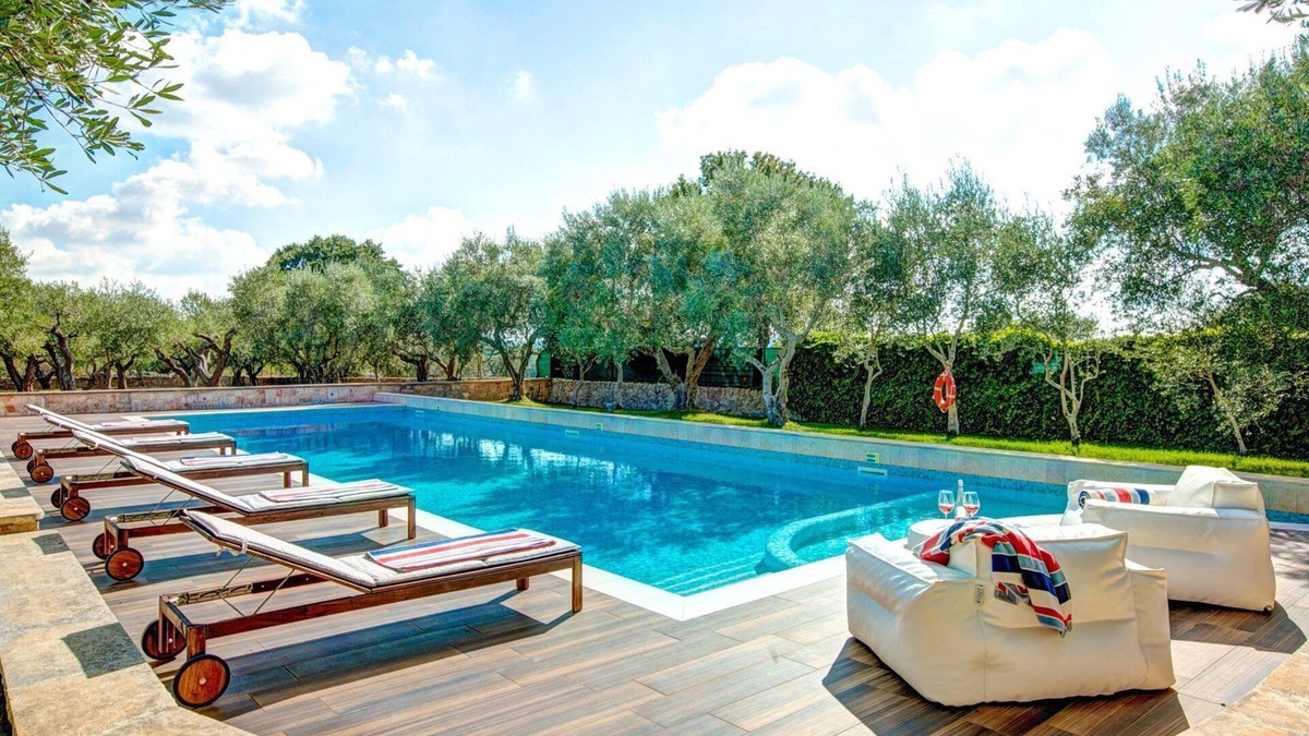 Noci Villa | Villa Trulli Carolina by Villa Plus