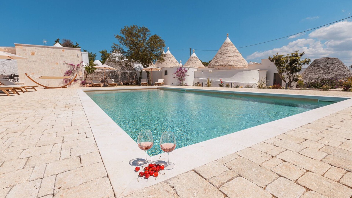 Cisternino Villa | Villa 'Trulli Zaccano Con Piscina Privata' with Private Pool, Wi-Fi and Air Conditioning
