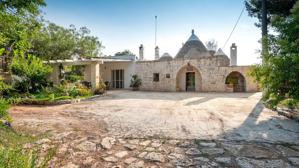 Latiano Villa | Villa "Trullo Nonno Vittorio" with Private Garden & Wi-Fi