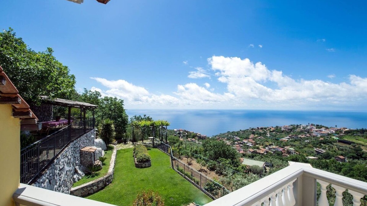 Sant'Agata sui Due Golfi Villa | Villa Turtle with sea view and private pool