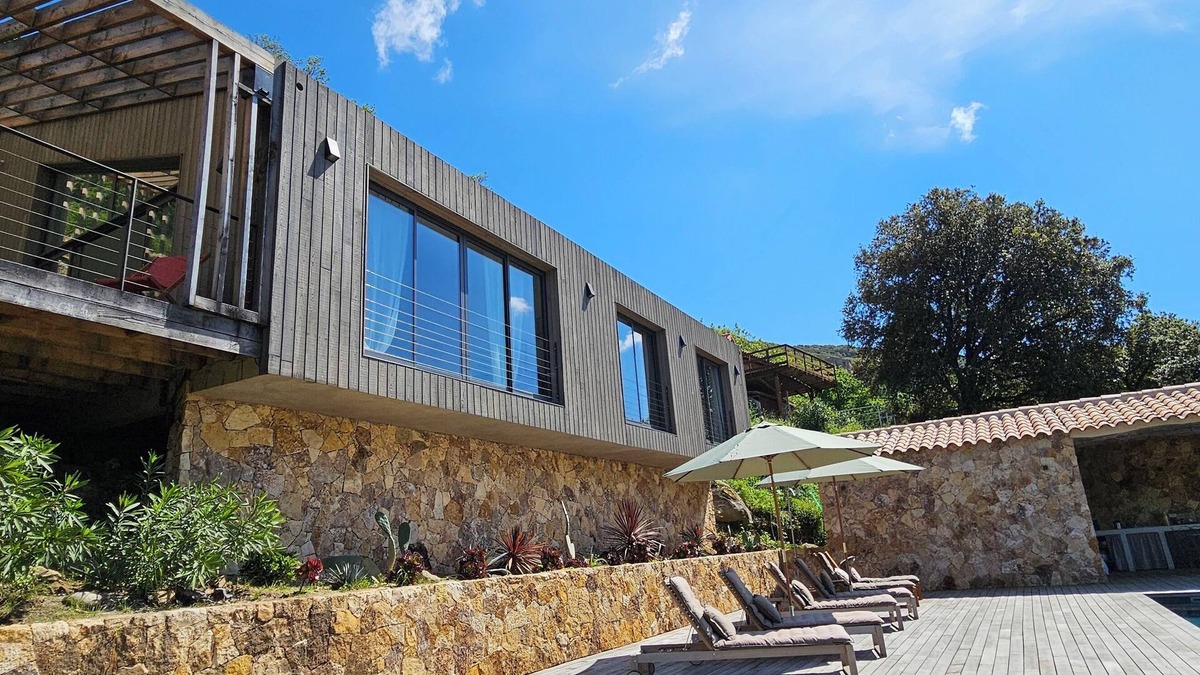 Sollacaro Villa | Villa U Casa Legnu & its sheepfold, high standing, panoramic mountain view