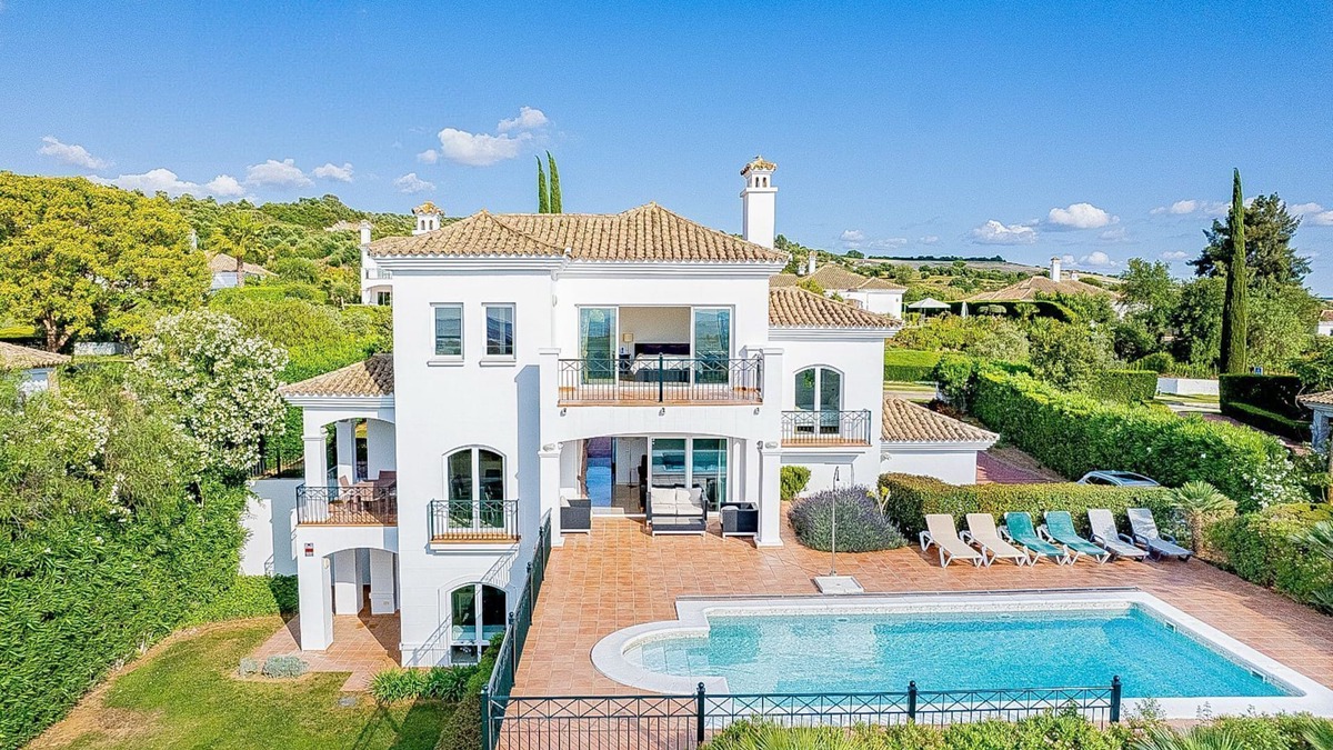 Jedula Villa | Villa Vacaciones LUZ with fantastic views, directly on the golf course, in the middle of nature