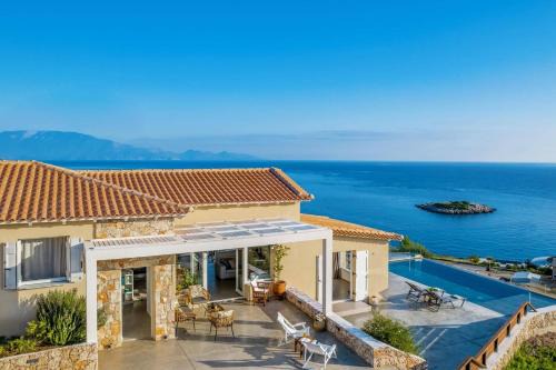 Skinaria Villa | Villa Vardiola by Villa Plus
