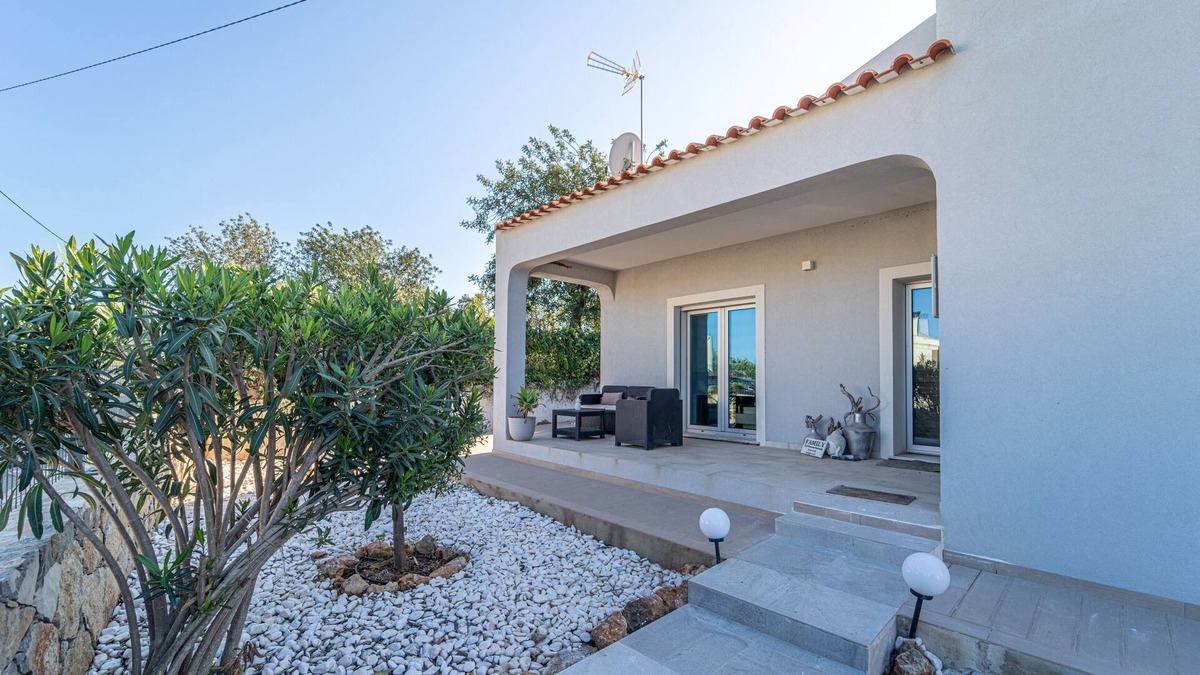 Mem Moniz Apartment | Villa Veneza by Hellovacations