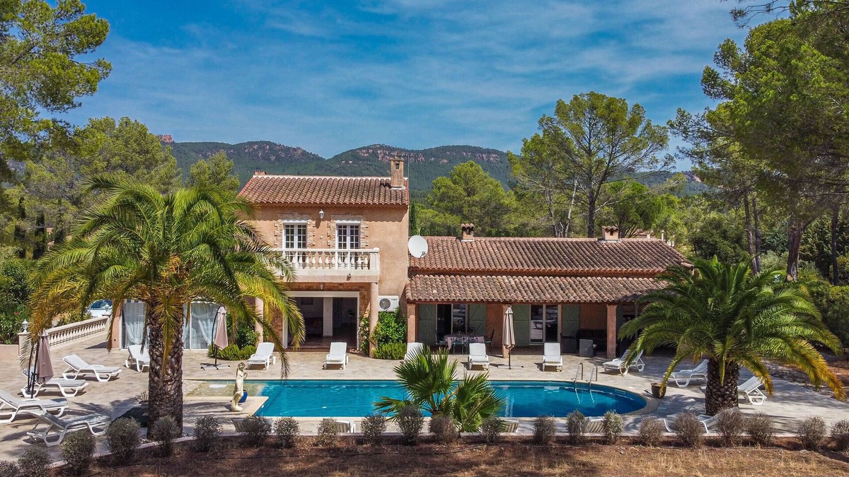Puget-sur-Argens Villa | Villa "Venica" between Cannes and St Tropez with pool
