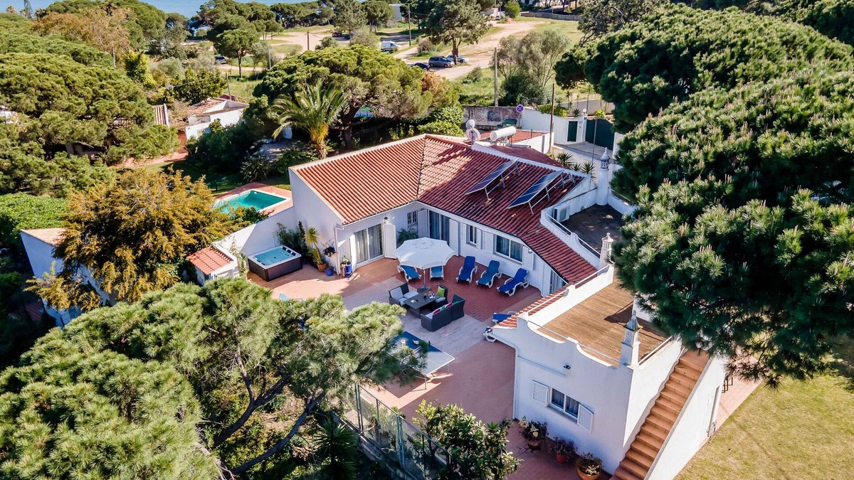 Santa Eulalia Villa | Villa 'Villa Patio' with Private Terrace, Wi-Fi and Air Conditioning