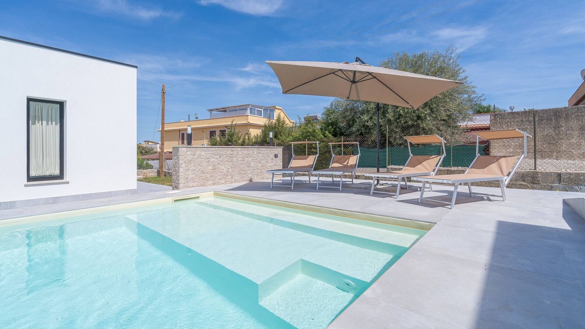 Avola Villa | Villa 'Villetta Vanessa' with Mountain View, Wi-Fi and Air Conditioning
