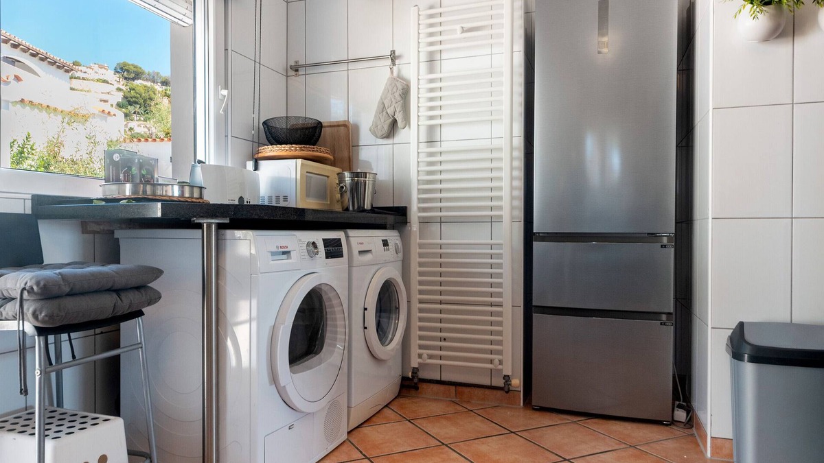 Pinar del Advocat Villa | Villa 'Vista Hermosa' with Sea View, Wi-Fi and Air Conditioning