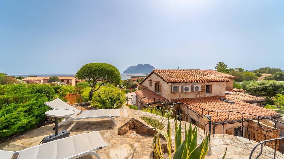 Costa Corallina Villa | Villa 'Vista Mare La Corallina' with Sea View, Wi-Fi and Air Conditioning