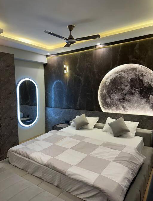 Gomti Nagar Apartment | Villa Vistosa