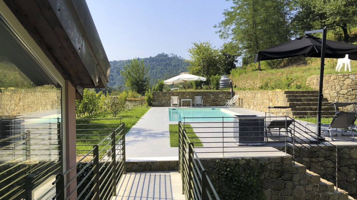 Beverino Villa | Villa Vitrum - Two Bedroom Villa, Sleeps 6