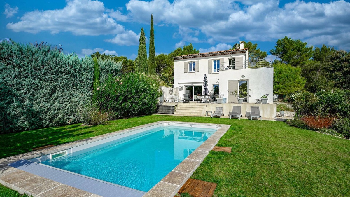 Villelaure Villa | Villa Vittoria, 6-8 ppl. AC & Heated Pool