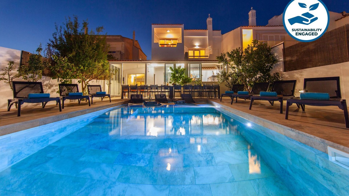 Montechoro Villa | Villa w/heatable pool & 2 jacuzzis, Albufeira