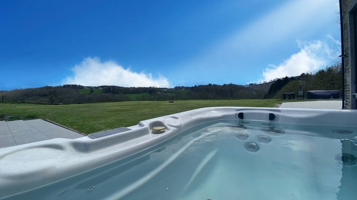 Aywaille Villa | Villa Wapiti - Maison de Vacances Avec Piscine et Jacuzzi