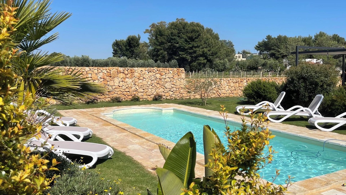 San Pietro in Bevagna House | VILLA WITH POOL BETWEEN THE VINEYARDS