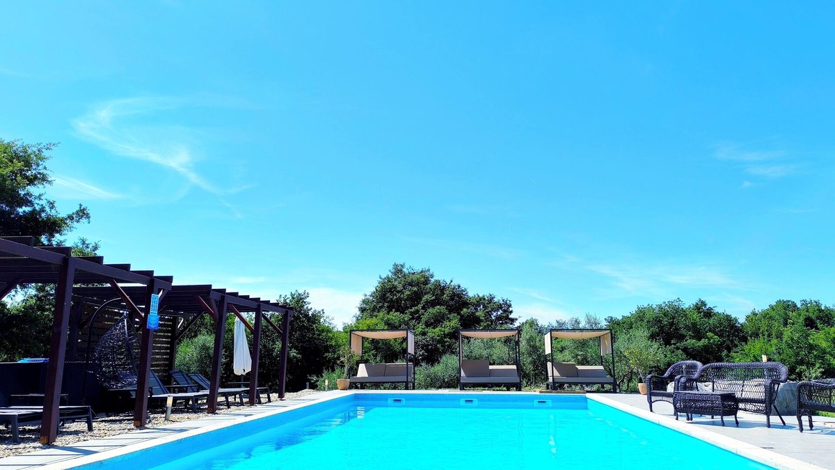 Divsici Villa | Villa with 9 bedrooms for 22 people STANCIJA NEGRICANI