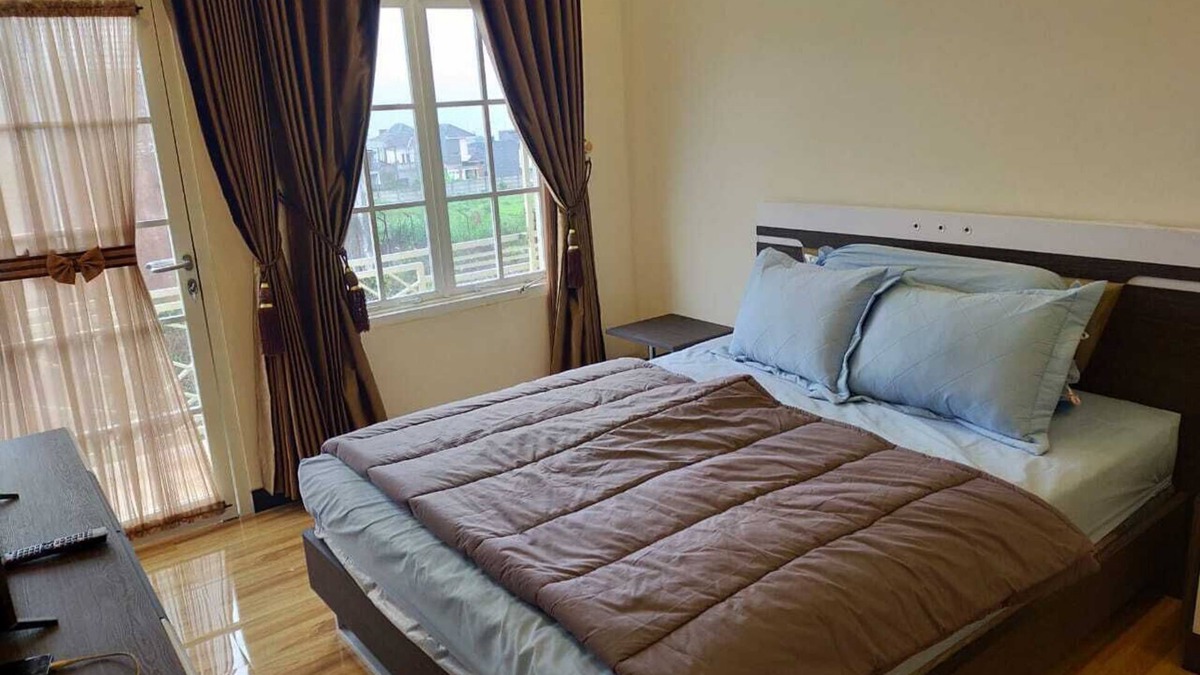 Ngaglik Villa | Villa,with a mountains view thats have a perfect place in the heart of Batu city